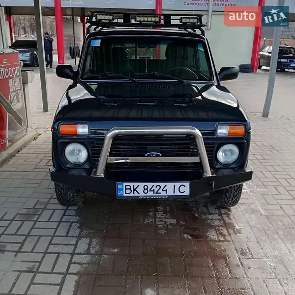 2011 vaz 212140