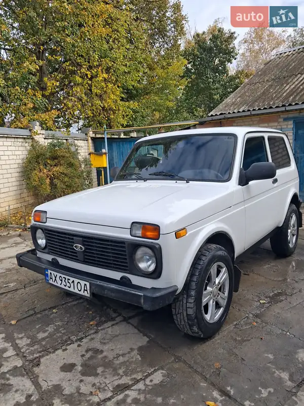 2012 vaz 212140