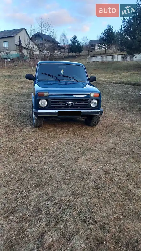 2013 vaz 212140