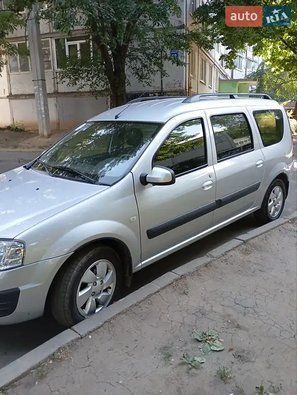 2015 lada largus