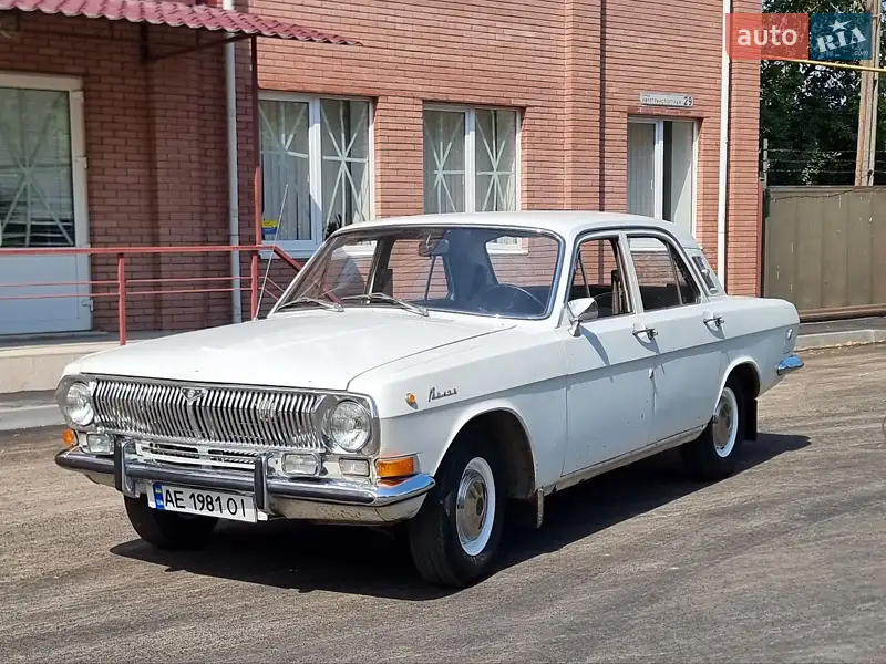 1981 gaz 24