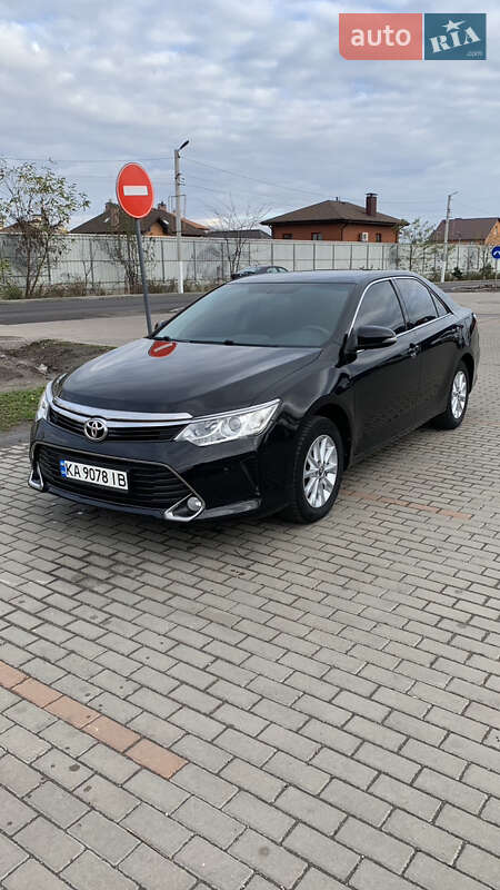 2016 toyota camry