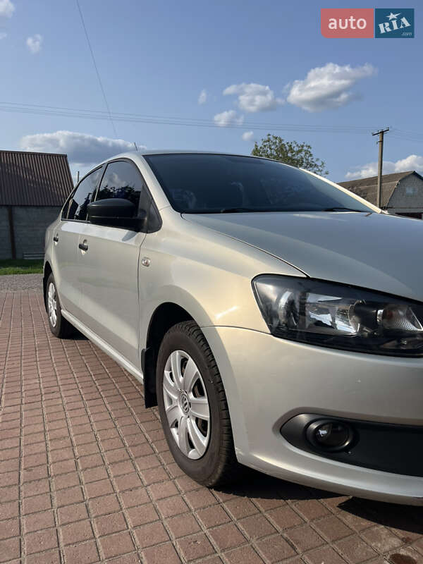 2011 volkswagen polo