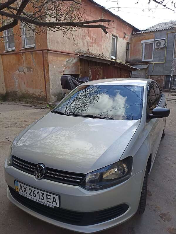 2013 volkswagen polo