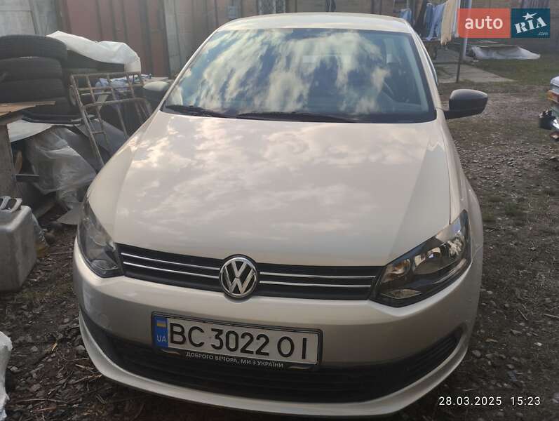 2013 volkswagen polo