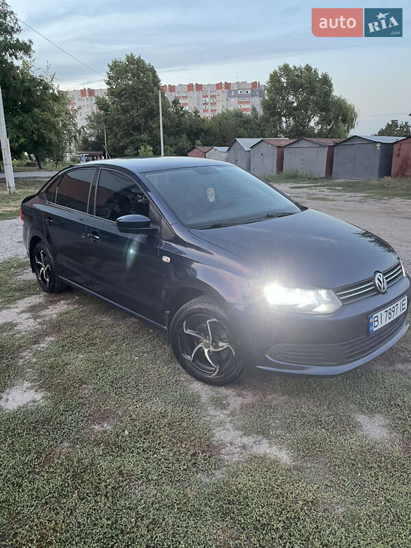 2013 volkswagen polo
