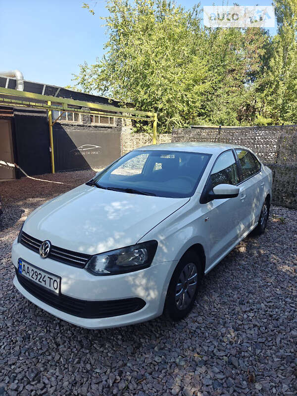 2013 volkswagen polo
