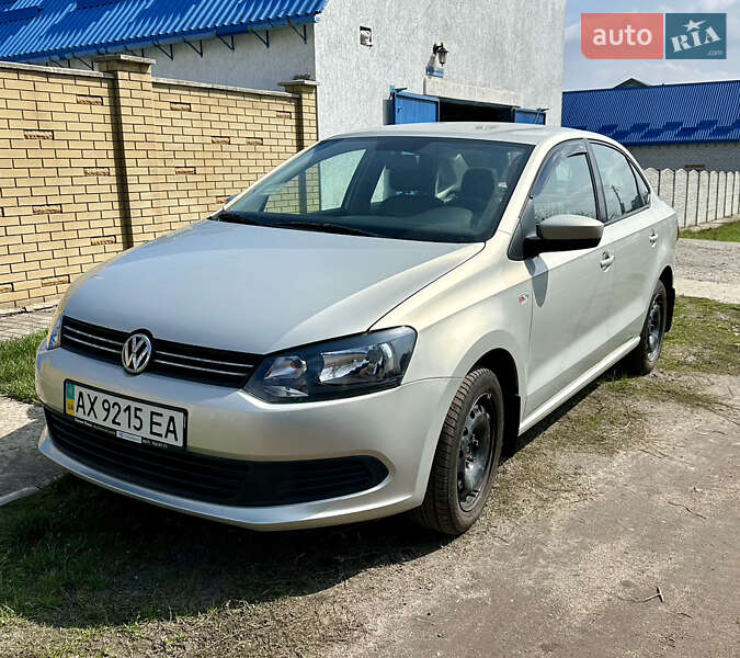 2013 volkswagen polo