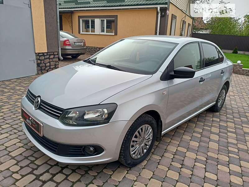 2013 volkswagen polo