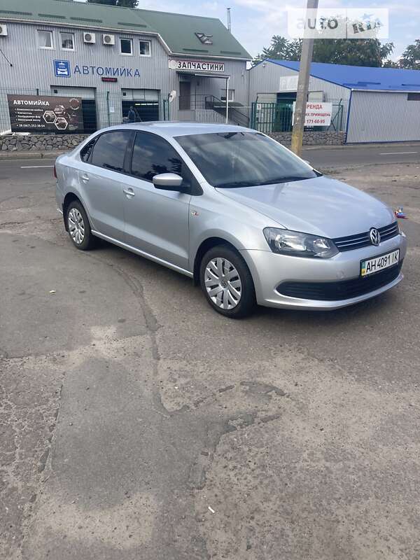 2013 volkswagen polo