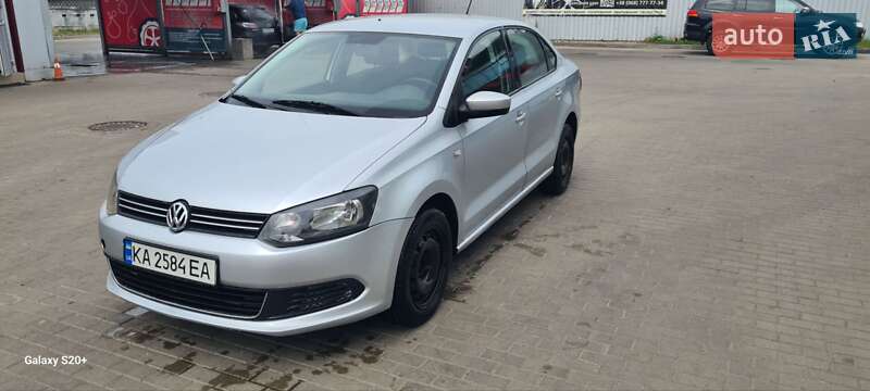 2013 volkswagen polo