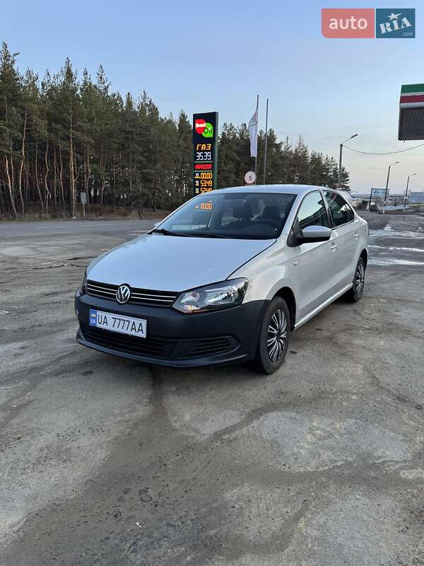 2013 volkswagen polo