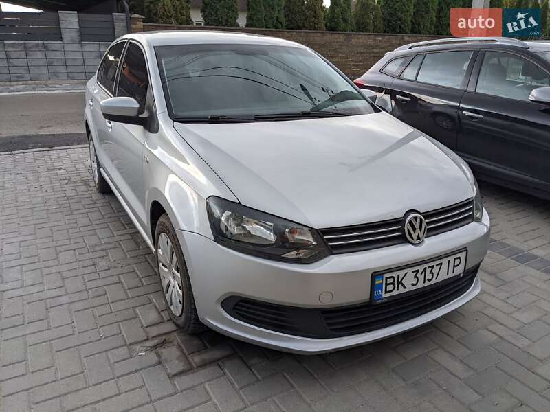 2013 volkswagen polo