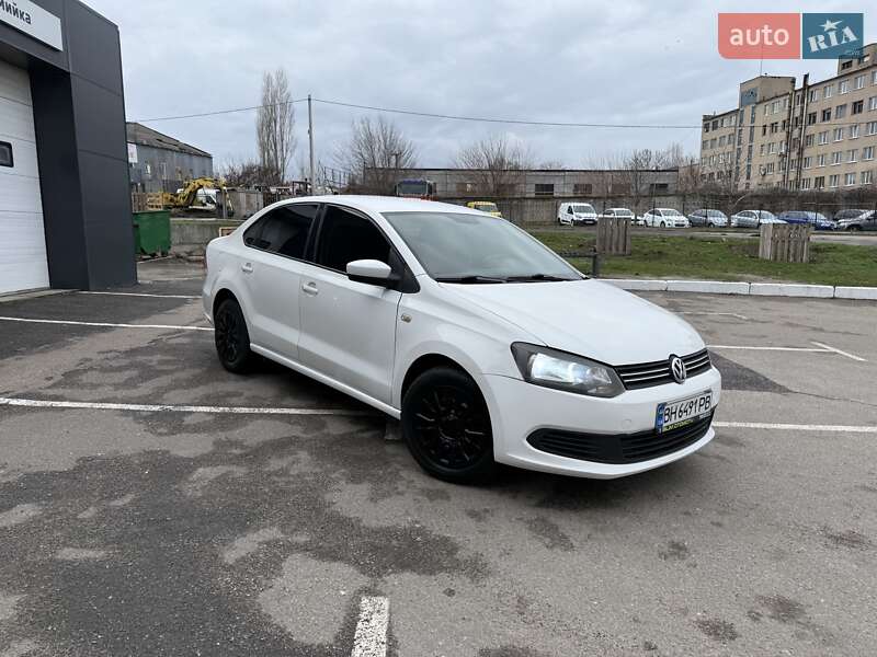 2013 volkswagen polo