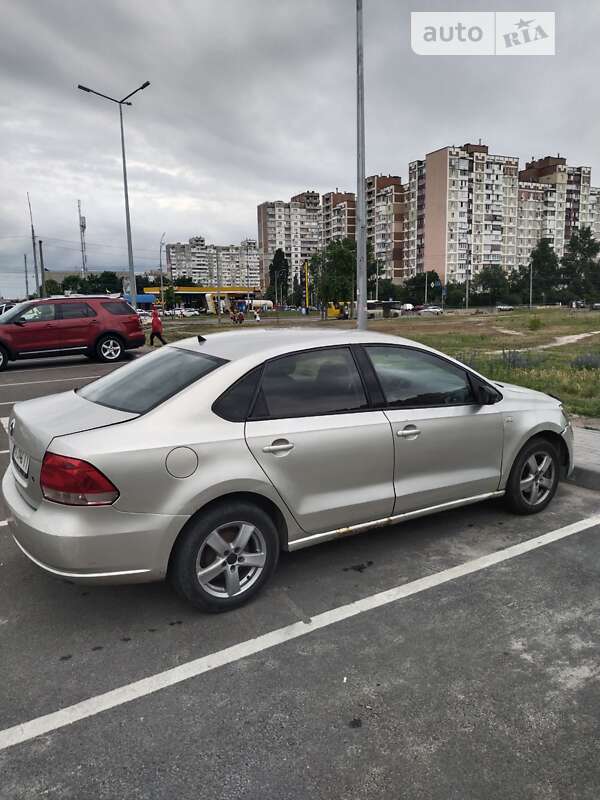 2013 volkswagen polo