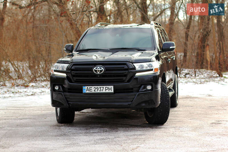 2017 toyota land cruiser
