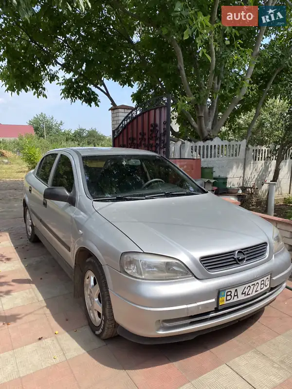 2005 opel astra