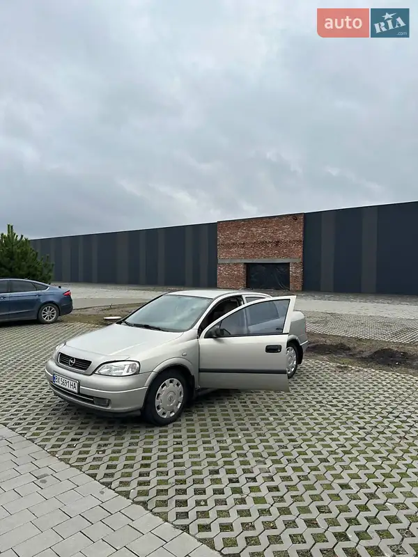 2008 opel astra