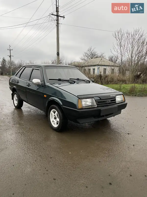 2004 vaz 210990