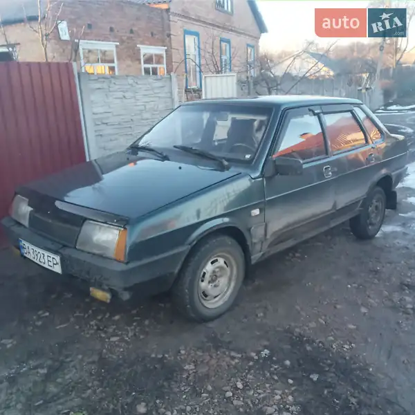 2004 vaz 21099