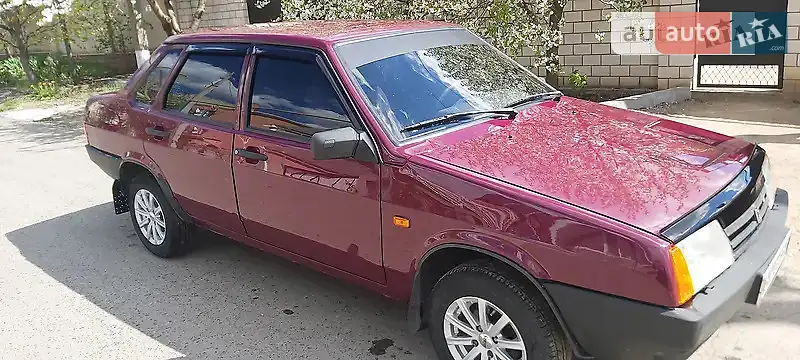 2004 vaz 210990