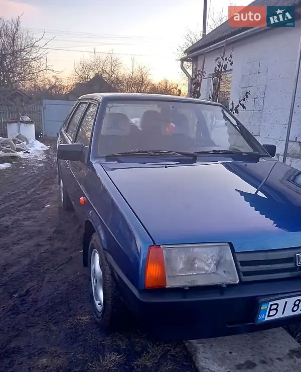 2005 vaz 210990