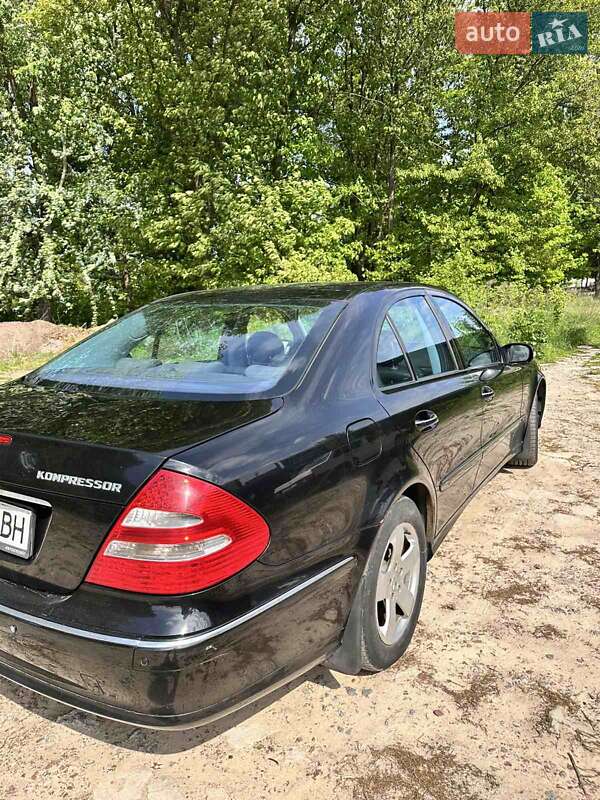 2002 mercedes-benz e 200