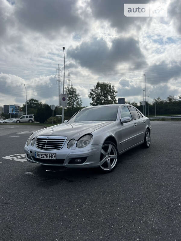 2002 mercedes-benz e 200