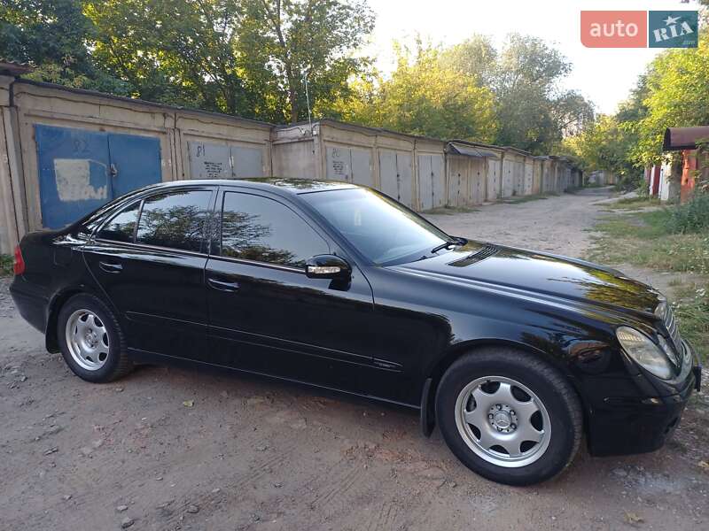 2004 mercedes-benz e 200