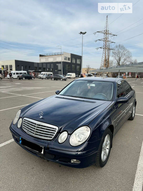 2005 mercedes-benz e 200