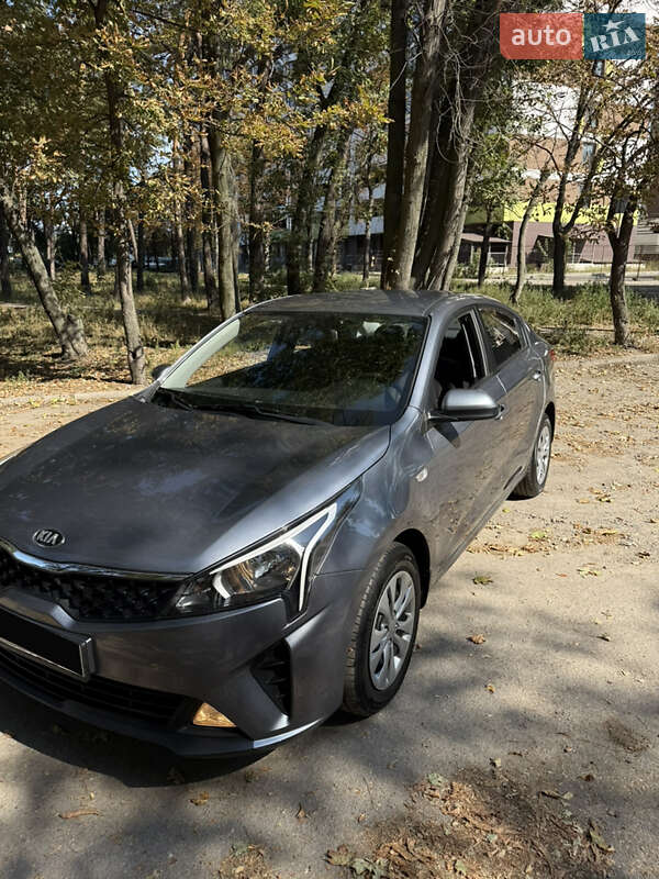 2021 kia rio