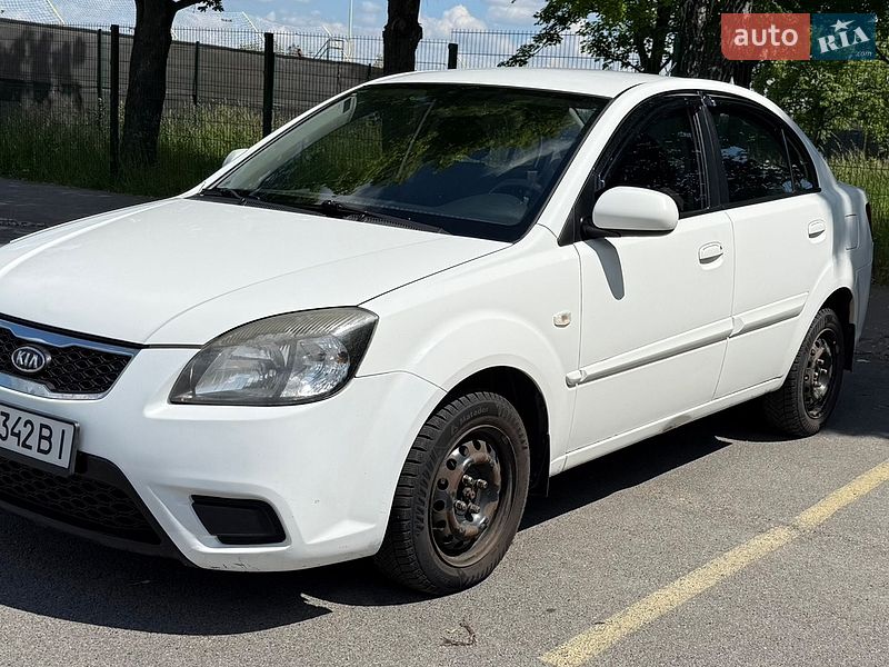 2010 kia rio