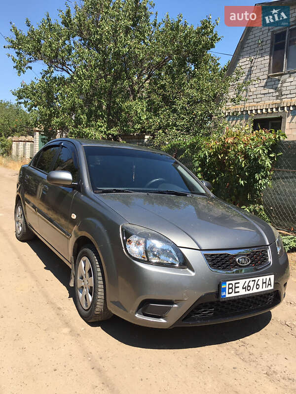 2010 kia rio