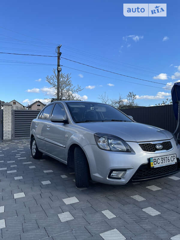 2010 kia rio