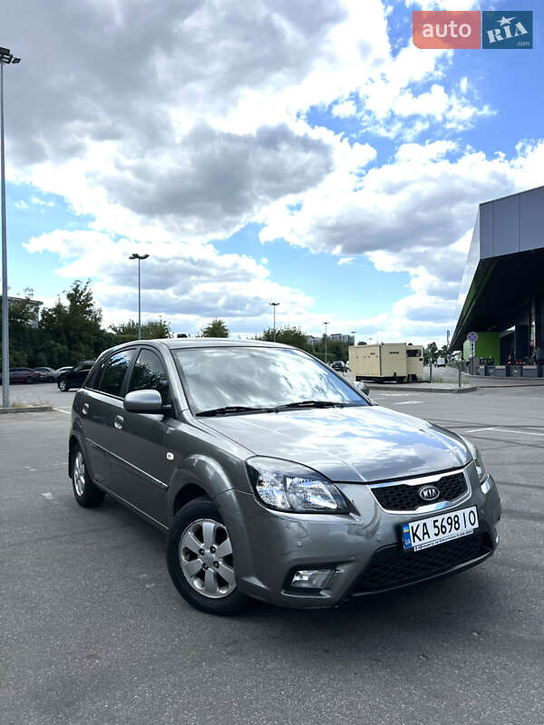 2010 kia rio