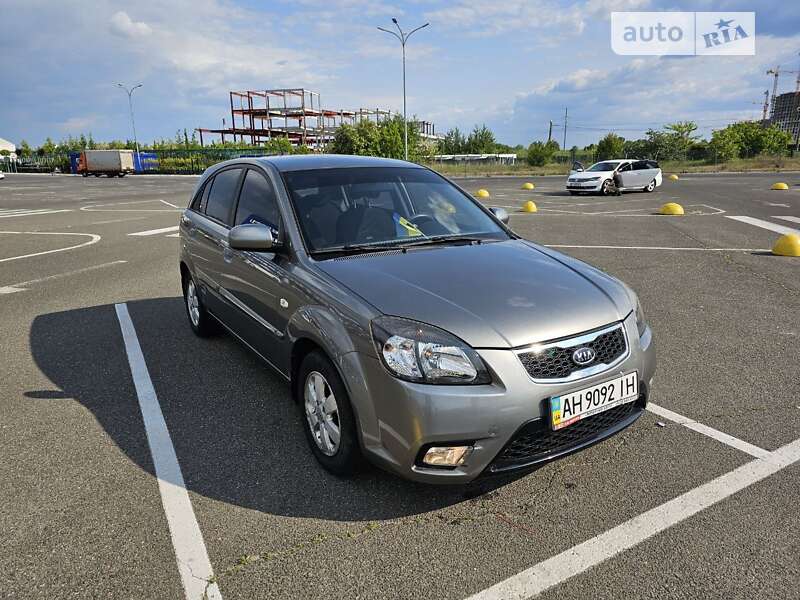 2010 kia rio