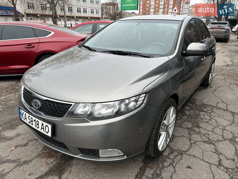 2010 kia cerato