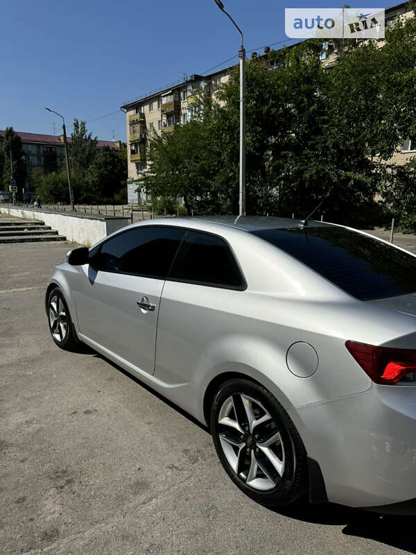 2010 kia cerato