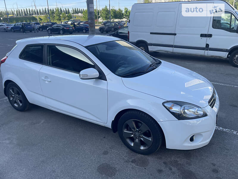 2010 kia ceed