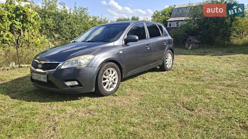 2010 kia ceed