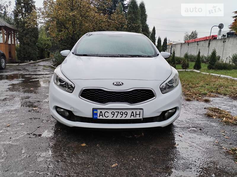 2013 kia ceed