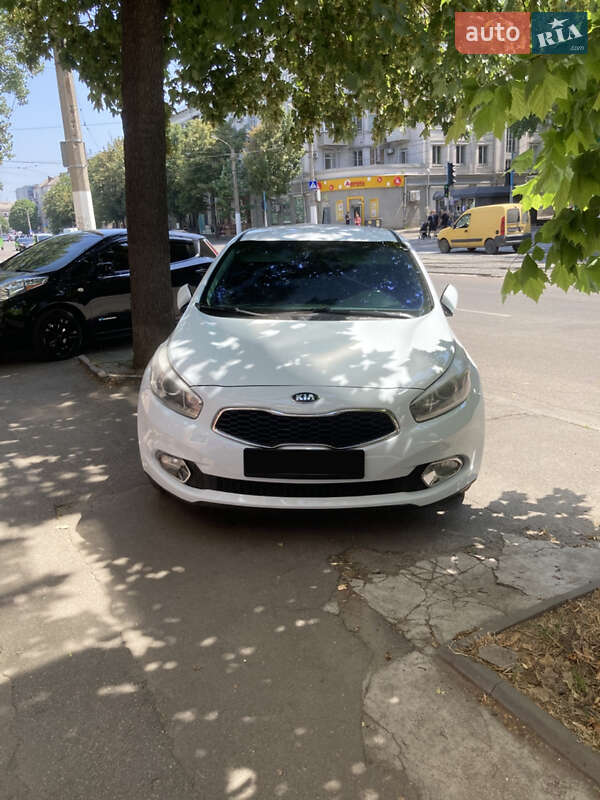 2013 kia ceed