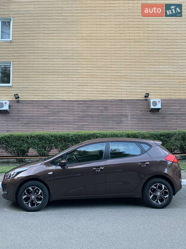 2013 kia ceed