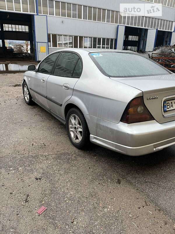 2005 chevrolet evanda