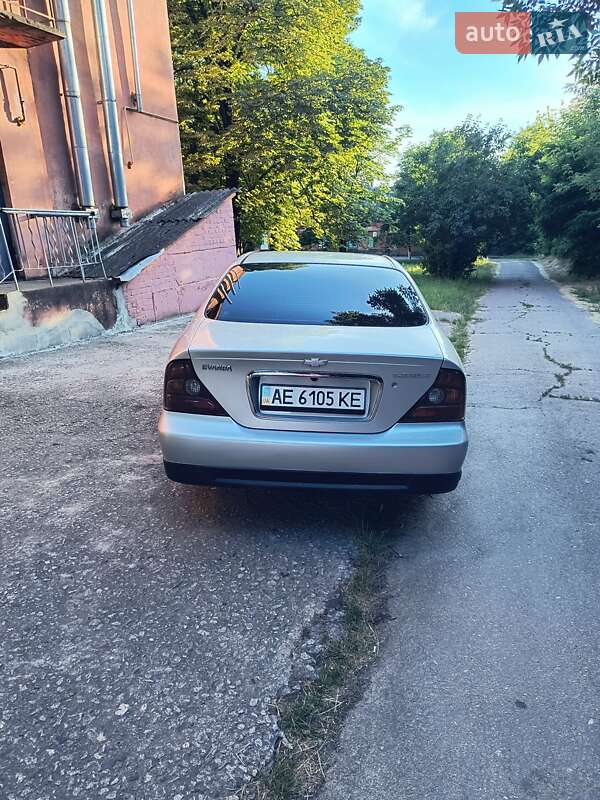 2005 chevrolet evanda