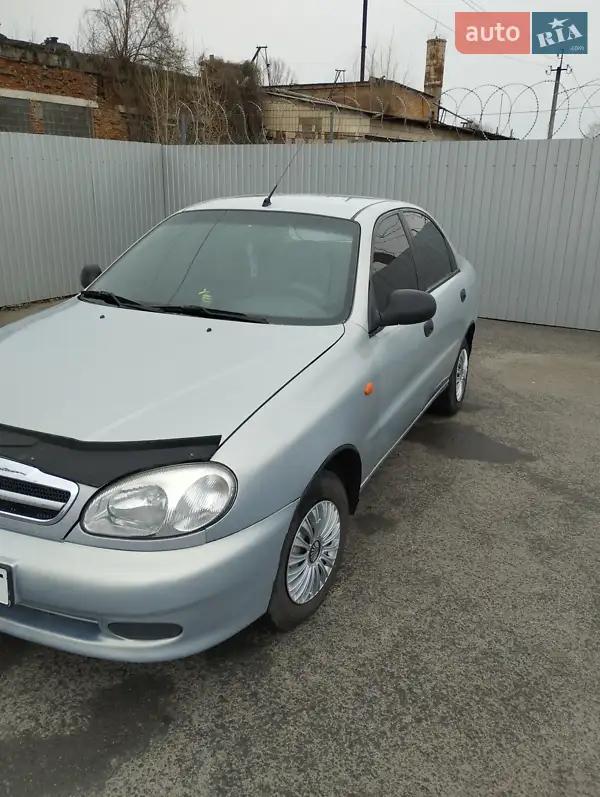 2011 zaz tf698k