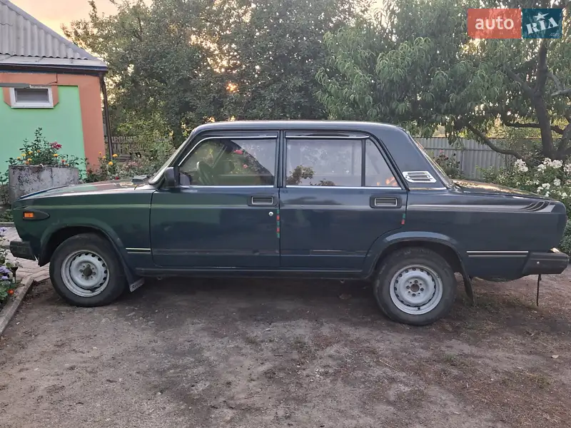 2005 vaz 21070
