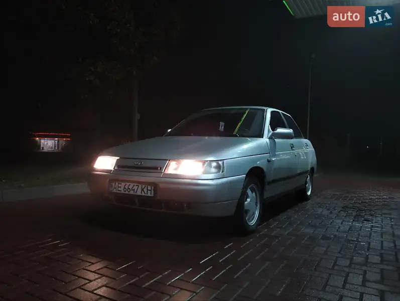 2005 vaz 21104