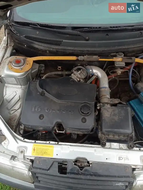 2009 vaz 211040