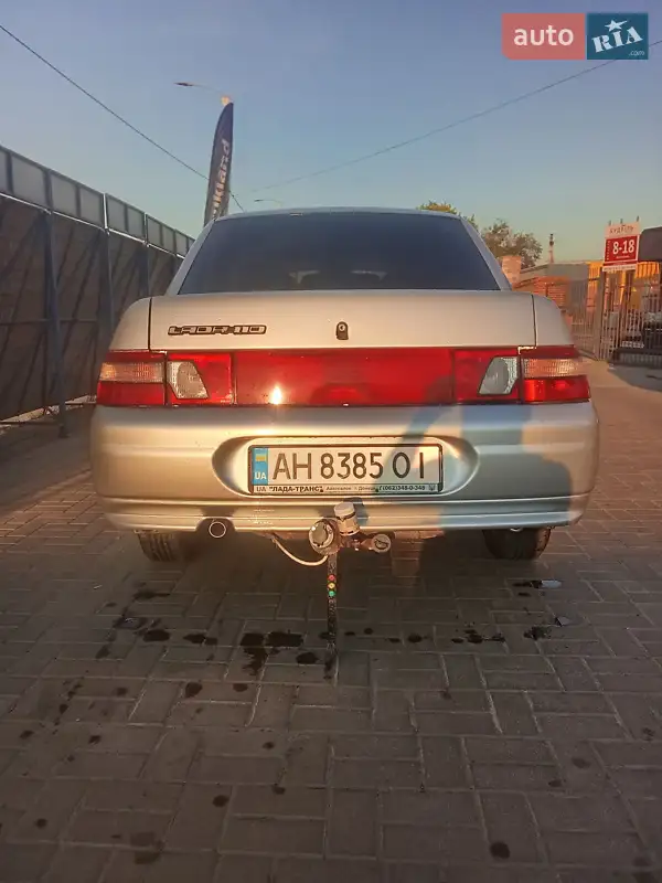 2011 vaz 211040